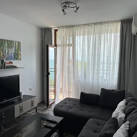 Roman Apartment * Tsarevo